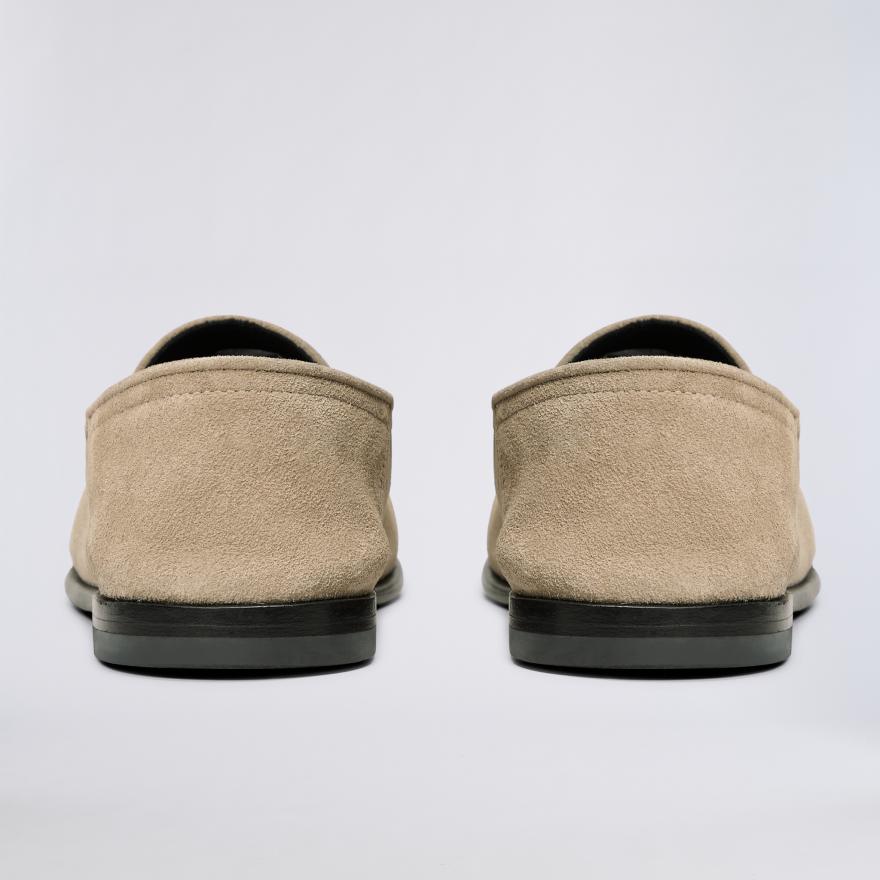 WOMEN'S METAL TEES SUEDE FLEX LOAFER - US 1900